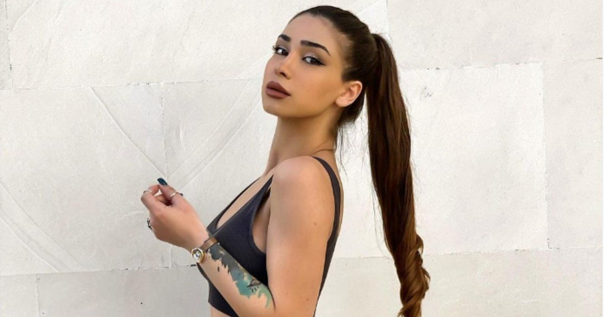 شاهد .. بالفيديو- تيا ديب إبنة نوال الزغبي تسحر الجمعور بالأسود بمناسبة عيد ميلادها