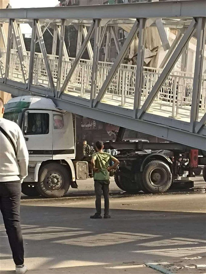 أخبار مصر | سقوط كوبري أحمد عرابي الجيزة .. الحكومة تتخذ إجراء عاجل وتكشف عن عدد المصابين