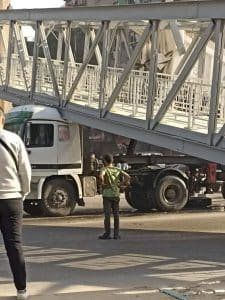 أخبار مصر | سقوط كوبري أحمد عرابي الجيزة .. الحكومة تتخذ إجراء عاجل وتكشف عن عدد المصابين