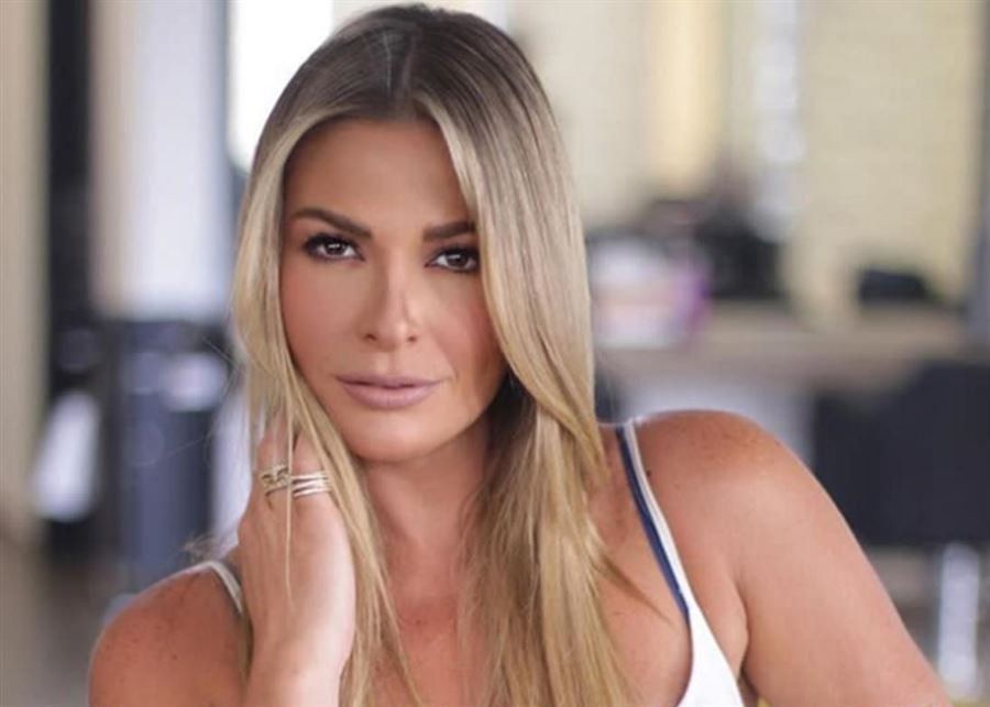 إطلالة باميلا الكيك في مهرجان ديافا بدبي تثير الجدل