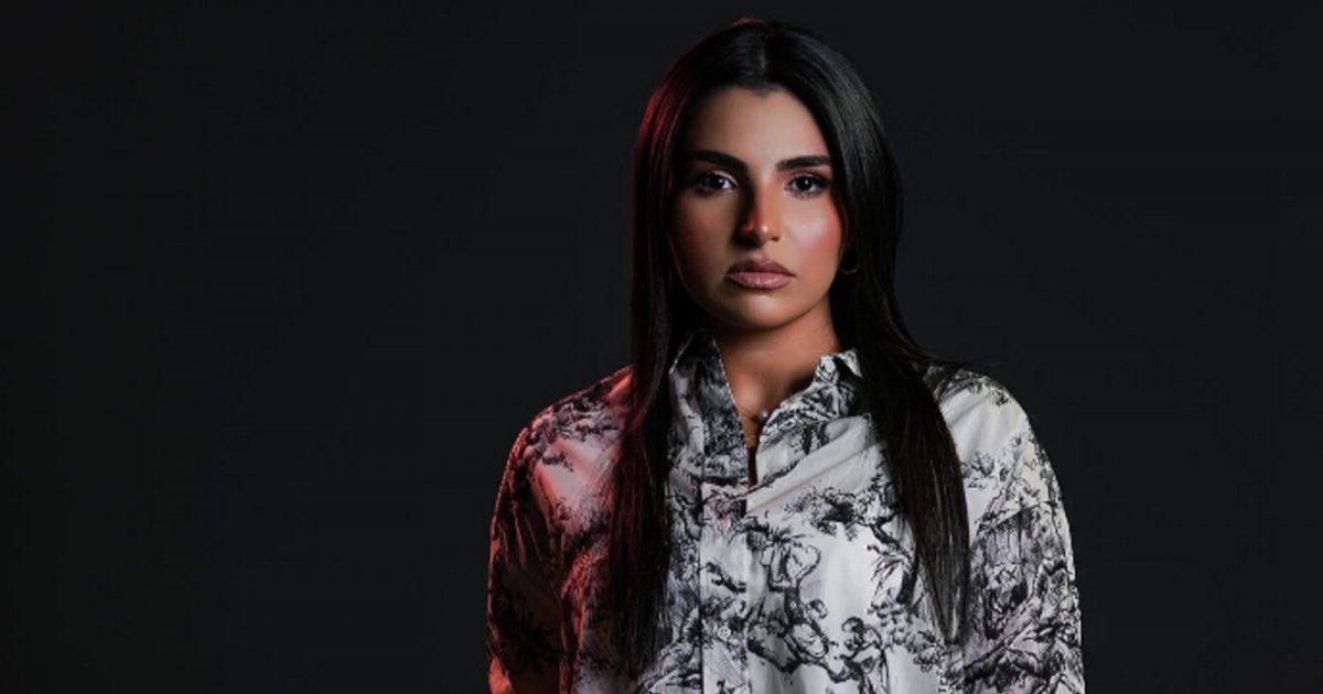 شاهد .. بالصور- مهى فتوني تستعرض أنوثتها بفستان أحمر وتسحر عيون الجمهور