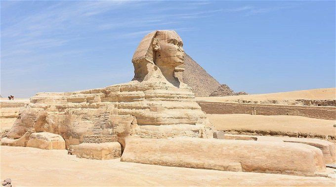 فيلم نابليون ينشر الجدل بشأن أنف أبي الهول.. اعرف حقيقة تحطيمه لها