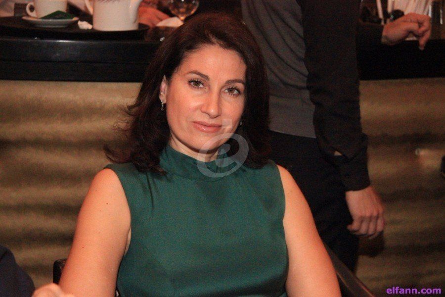 شاهد .. خاص - كريستين شويري تكشف سبب عودتها إلى المسرح بـ " تنين تنين " وهكذا وصفت دورها في " عنبر 6 "