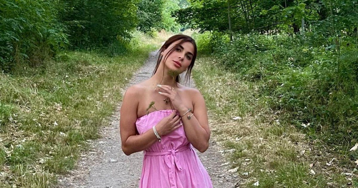 شاهد .. نورهان منصور بإطلالة جذابة من أحدث صور لها