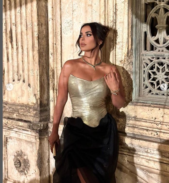 نورهان منصور لابسة جيب من غير بطانة : باظت خالص