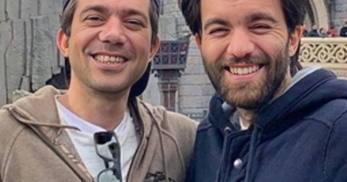 شاهد .. بالصور- شريف رمزي يتلقى التعازي في وفاة شقيقه صلاح .. وهؤلاء من حضروا من الوسط الفني