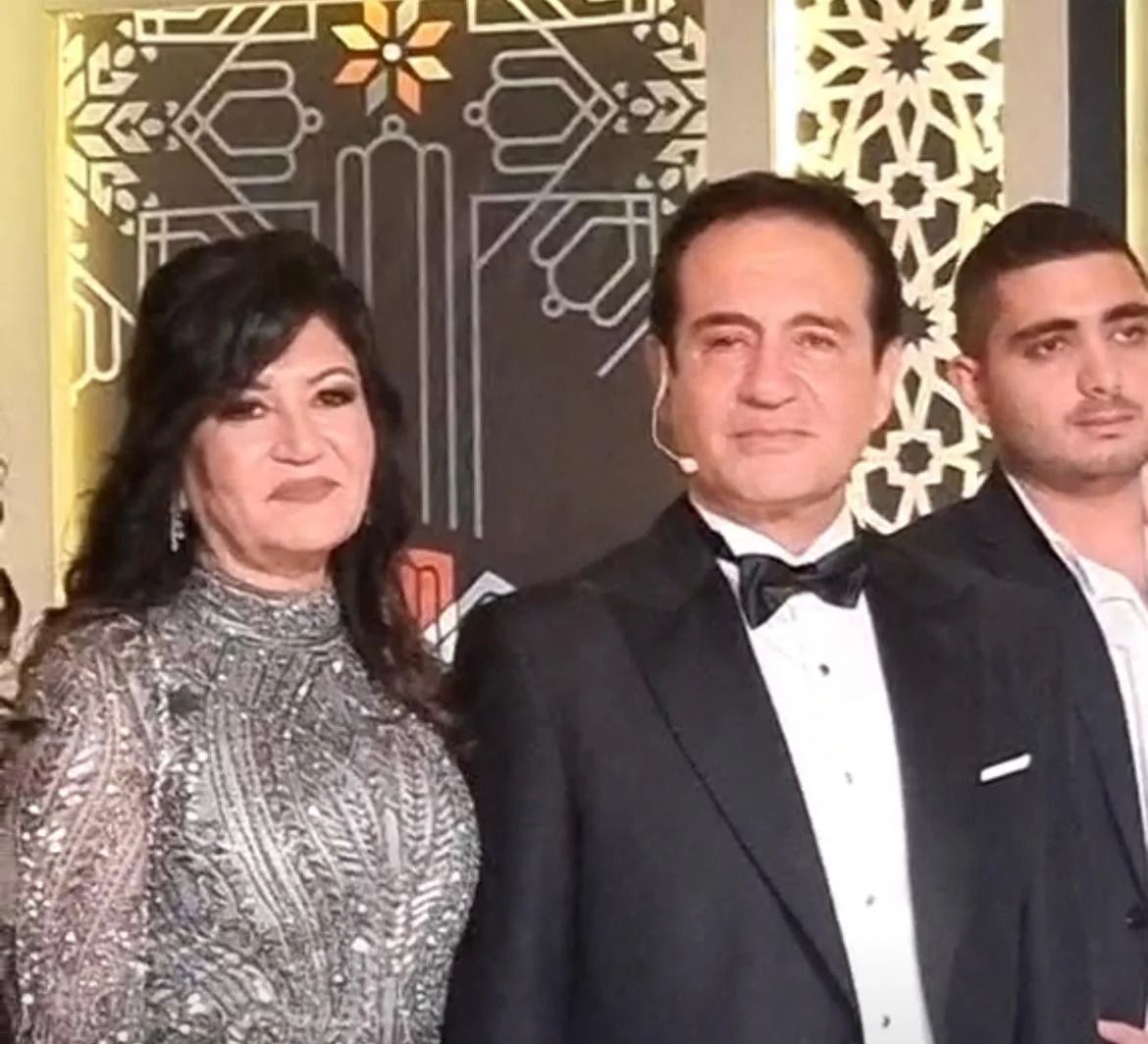 حفل زفاف ابن محمد ثروت : تامر حسني ولعها