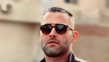 شاهد .. ممثل شهير يكشف دخوله مركزاً لعلاج الإدمان.. وهذه قصته