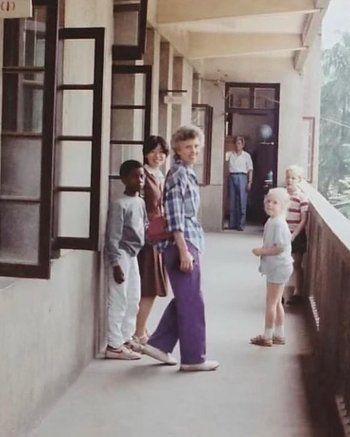 شاهد .. بالصور- هذا ما كان يفعله كانيي ويست في الصين عندما كان في العاشرة من عمره