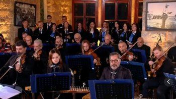 شاهد .. لأول مرة من قلعة راشيا.. الكونسرفتوار الوطني يحيي ذكرى الإستقلال- بالصور