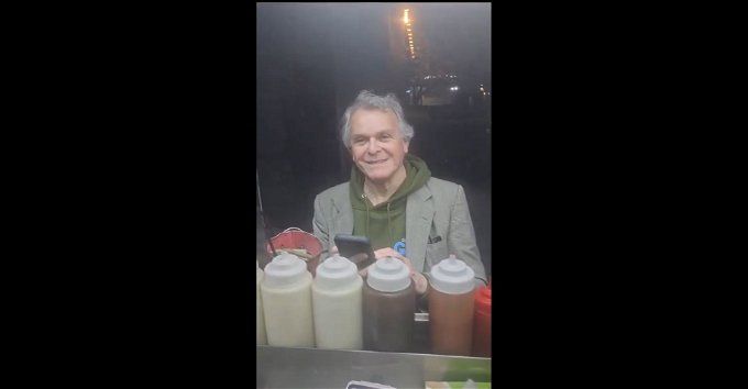 البائع المصري في أمريكا