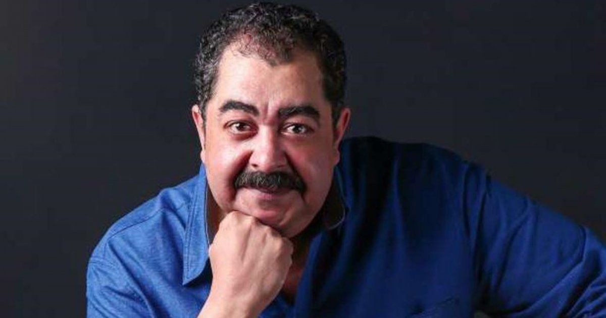 شاهد .. إياد نصار ومحمد هنيدي وأحمد خالد صالح ومصطفى قمر في الوداع الأخير لطارق عبد العزيز