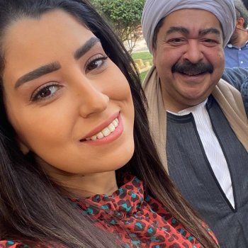 شاهد .. أيتن عامر تنعى طارق عبد العزيز بعد رحيله بصور ولحظات جمعتهما