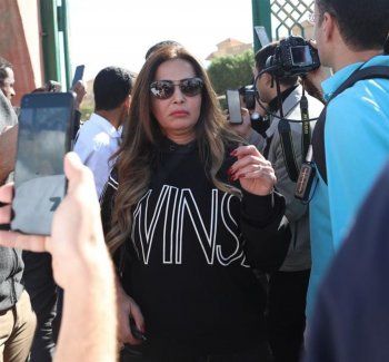 شاهد .. إياد نصار ومحمد هنيدي وأحمد خالد صالح ومصطفى قمر في الوداع الأخير لطارق عبد العزيز