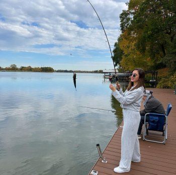 شاهد .. بالصور- ريان حركة تشارك لحظات إصطيادها للسمك في أميركا .. وجمالها حديث الكثيرين