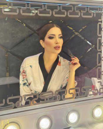 شاهد .. بالصور- نسرين طافش تتألق بجمالها من كواليس "السيستم"