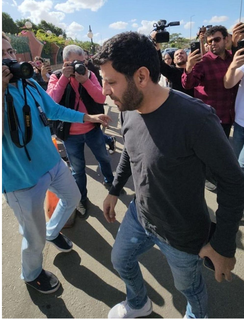 كل النجوم في وداع طارق عبد العزيز : مع السلامة