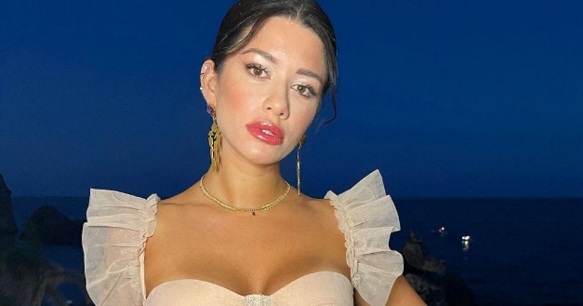 شاهد .. بالصور- بلوك رياضي.. سينتيا خليفة تبهر الجمهور بإطلالتها الأخيرة