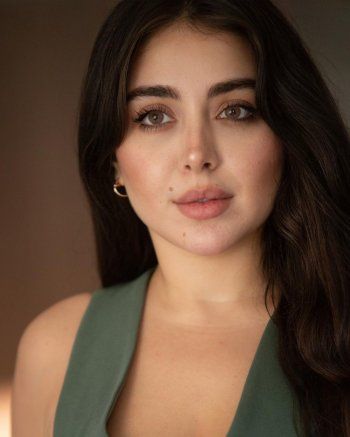 شاهد .. بالصور- هيا مرعشلي تتألق بلوك مميز وتخطف الأنظار بأنوثتها