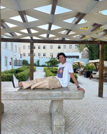 شاهد .. حركة فم لؤي علامة تسبب الجنون لمعجباته ومطالبات بالزواج منه - بالصور