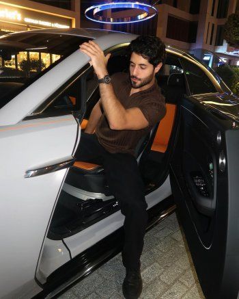 شاهد .. بالصور- خالد علامة يستعرض سيارته الفارهة في دبي..لن تصدقوا سعرها الخيالي