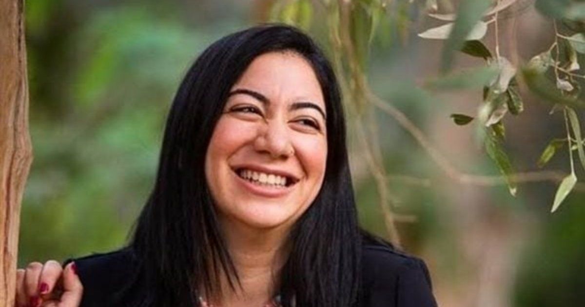 شاهد .. فدوى عابد تكشف سر إرتدائها للحجاب ثم خلعه