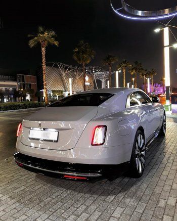 شاهد .. بالصور- خالد علامة يستعرض سيارته الفارهة في دبي..لن تصدقوا سعرها الخيالي