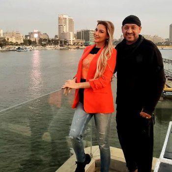 شاهد .. عصام كاريكا برفقة كريستينا صوايا عل ضفاف نهر النيل-بالصور