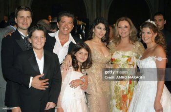 شاهد .. لقطة إلى التاريخ .. جميلتا لبنان جورجينا رزق وهيفا وهبي في صورة واحدة