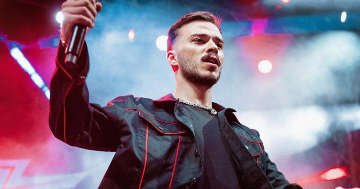 شاهد .. بالصورة- خفة دم حسام السيلاوي في طفولته تلفت أنظار الجمهور