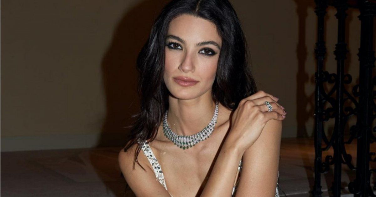 شاهد .. بالصور- من مسلسل "العودة".. تارا عماد تسأل الجمهور عن رأيهم بـ "كيان"