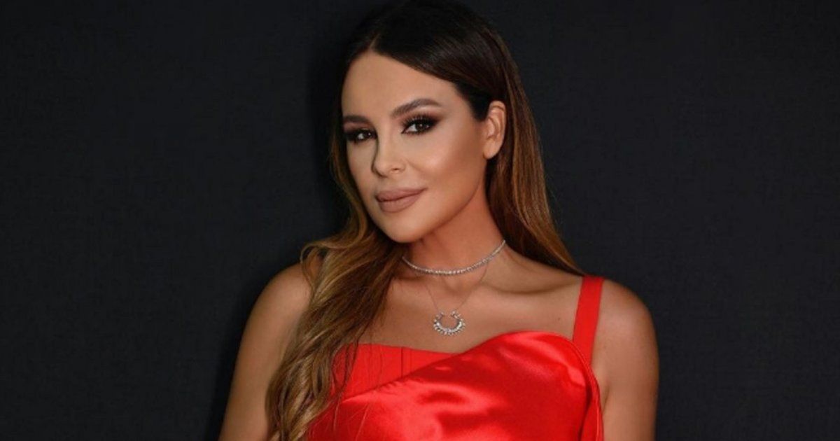 شاهد .. بالصور- كارول سماحة تستعرض رشاقتها بإطلالة جميلة و أنيقة