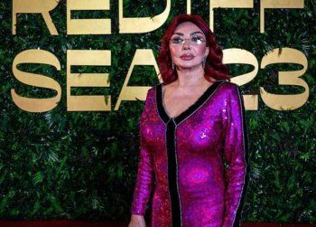 شاهد .. بالصورة - نبيلة عبيد سعيدة جداً .. لتواجدها بهذه المناسبة