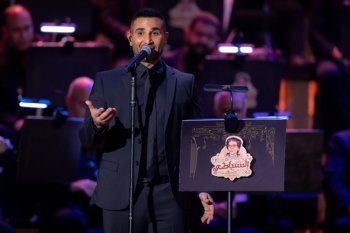 شاهد .. أحمد سعد يغني لـ وردة الجزائرية "لعبة الأيام" في حفل "روائع السنباطي"