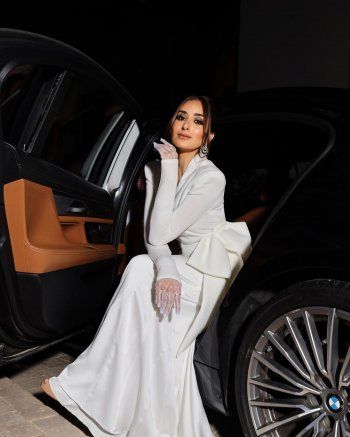 شاهد .. بإطلالة ملكية بيضاء..أمينة خليل بجمل واناقة لا توصف في مهرجان البحر الأحمر السينمائي