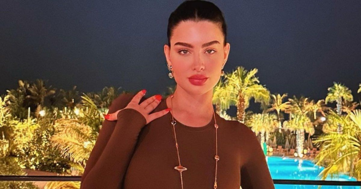 شاهد .. بالفيديو- روان بن حسين تستعرض رشاقة جسمها بغطلالات متعدة من الصالة الرياضية