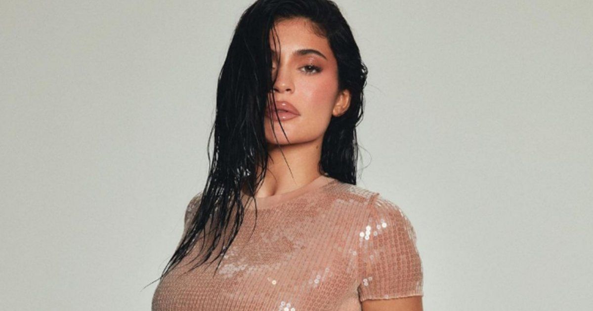 شاهد .. بالصورة- هل قصت كايلي جينر شعرها ليصبح قصير جداً!..إليكم التفاصيل