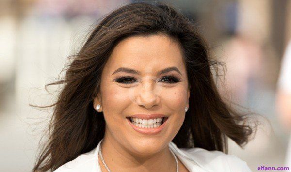 شاهد .. بالصور- إيفا لونغوريا في ظهور نادر لها مع ابنها سنتياغو