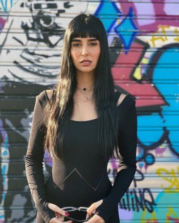 شاهد .. بالصور- زينة مكي بجمبسوت أسود رائع وهذا ما قاله لها الجمهور في التعليقات