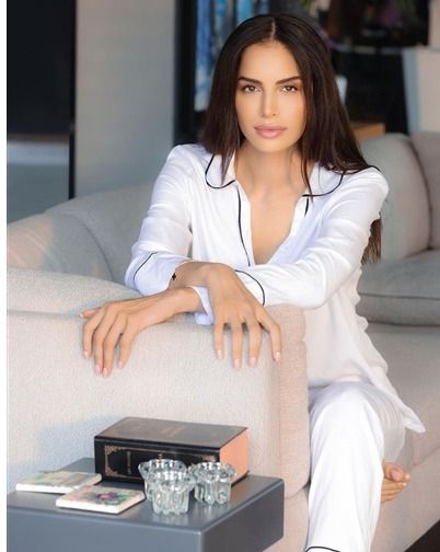 أمال ماهر طلعت علينا ببجامة البيت.. شاهد