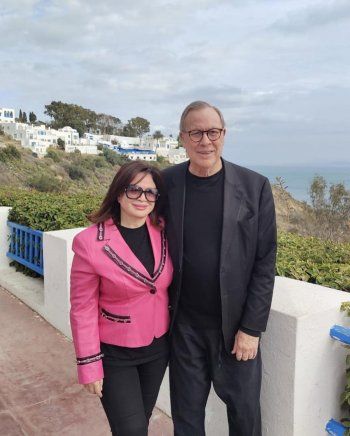 شاهد .. بالصور- إلهام شاهين تستمتع بوقتها خلال جولنها السياحية في سيدي بوسعيد في تونس