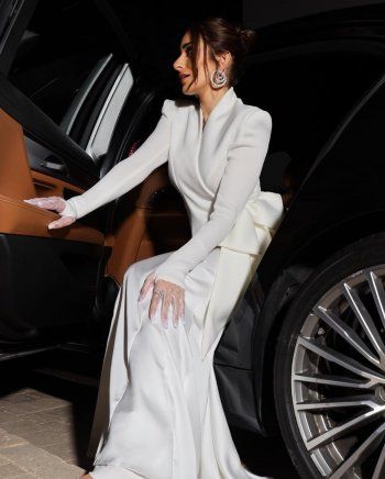 شاهد .. بإطلالة ملكية بيضاء..أمينة خليل بجمل واناقة لا توصف في مهرجان البحر الأحمر السينمائي