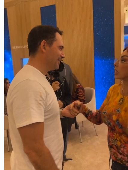 عجبت لك يازمن .. نبيلة عبيد بقت من معجبين ظافر العابدين