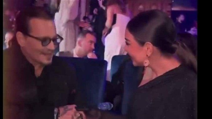 لقاء جوني ديب وياسمين صبري في مهرجان البحر الأحمر.. اتفرج الصور