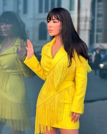 شاهد .. ماغي بو غصن تتألق بالأصفر في إطلالتها الثالثة في مهرجان البحر الأحمر