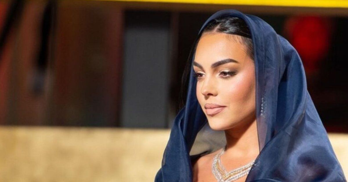 شاهد .. شبيهة جورجينا رودريغيز بصورة قبل التجميل..وهل هي نادمة؟