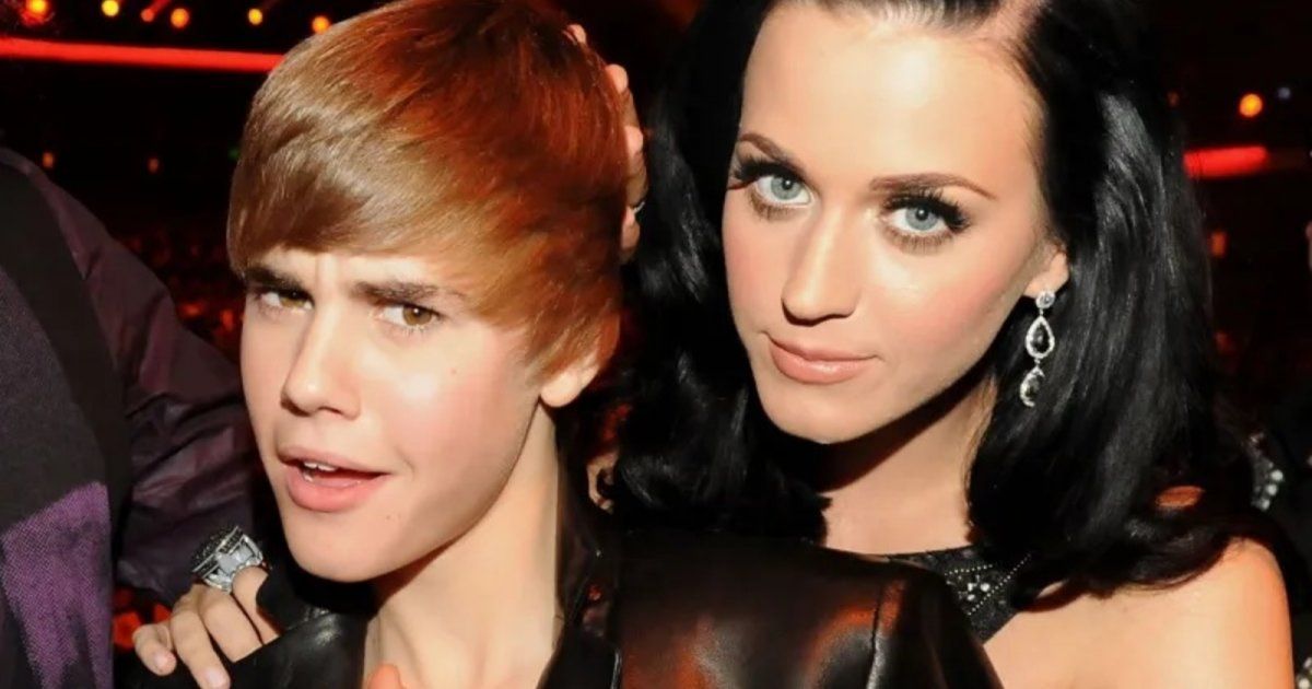 شاهد .. كاتي بيري قبّلت جاستن بيبر في عنقه على المسرح ووضعت يدها على منطقة حميمة