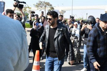 شاهد .. تشييع جنازة الراحل أشرف عبد الغفور.. بحضور أحمد حلمي ودنيا سمير غانم وأحمد السقا وغيرهم