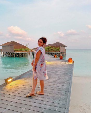 شاهد .. هلا السعيد تثير الجدل بالكاش مايوه