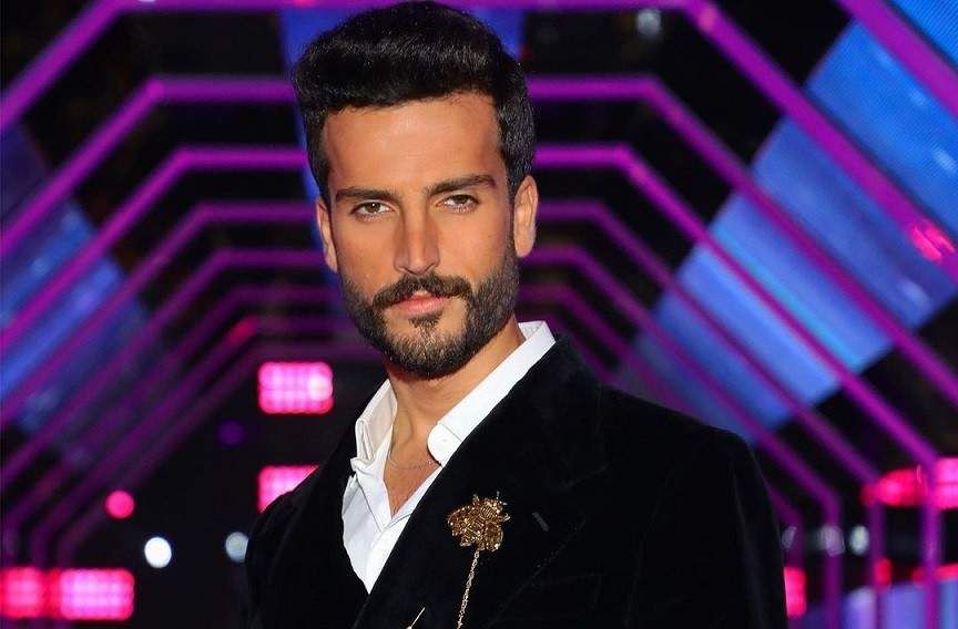 شاهد .. مهند الحمدي يكشف عن وظيفته قبل الشهرة-بالفيديو